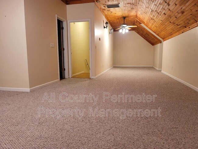 Building Photo - 6274 Green Mountain Ln