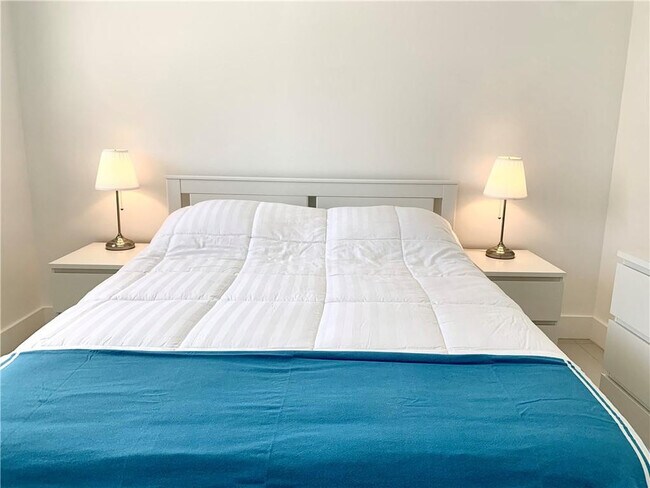 Building Photo - 1480 Euclid Ave