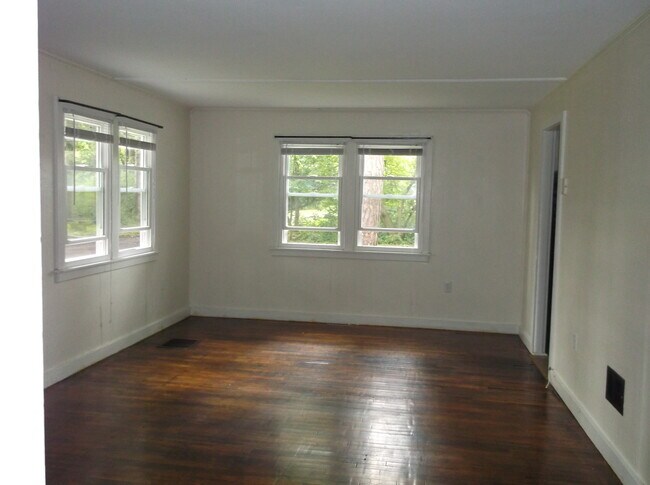 Foto del edificio - 6 Mohawk Acres