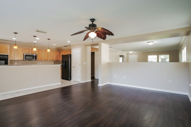 Foto del edificio - 1417 Heather Ct