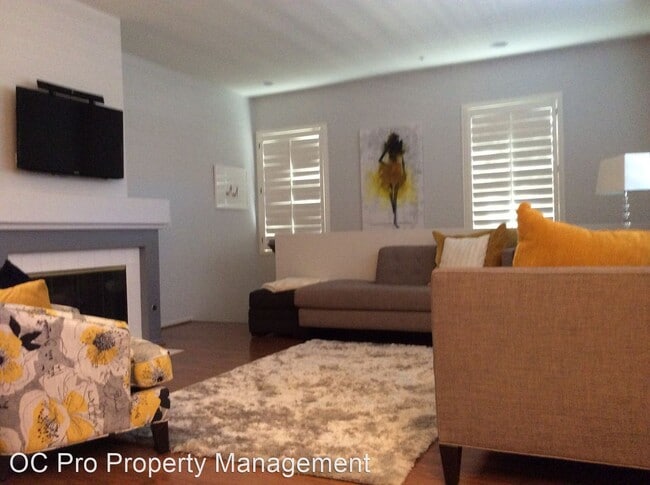 Building Photo - 2 br, 2 bath House - 5130 E Henley Place #E