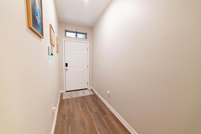 Building Photo - 614 Puerta del Sol Dr
