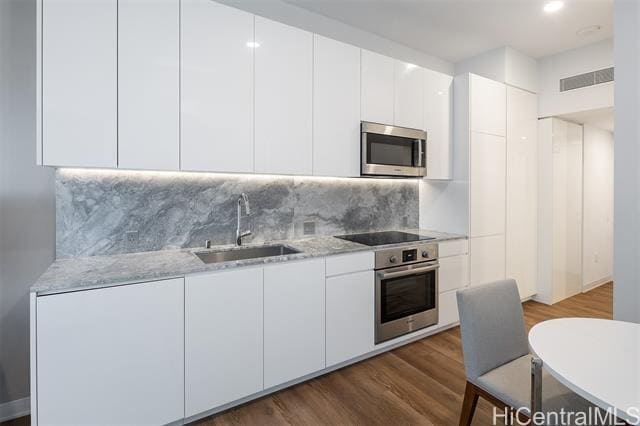 Foto del edificio - 987 Queen St