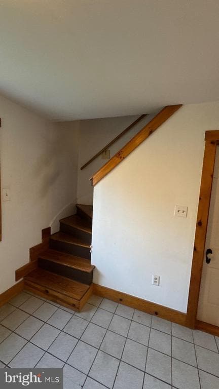 Building Photo - 8492 Main St