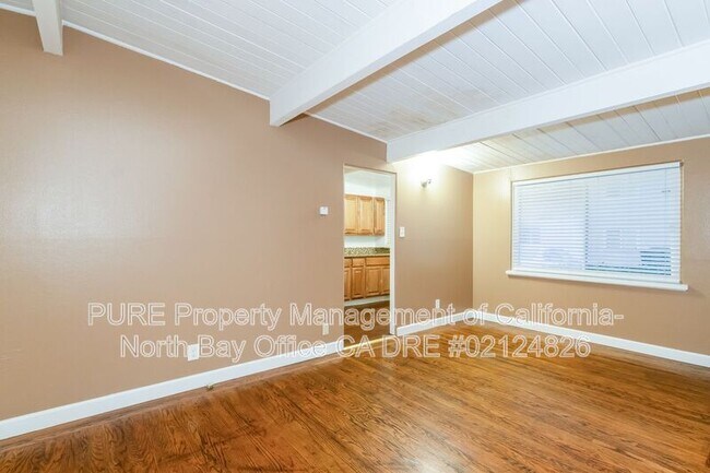 Building Photo - 162 Brush Creek Rd