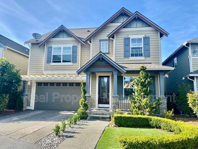 Foto principal - 817 234th Pl SE