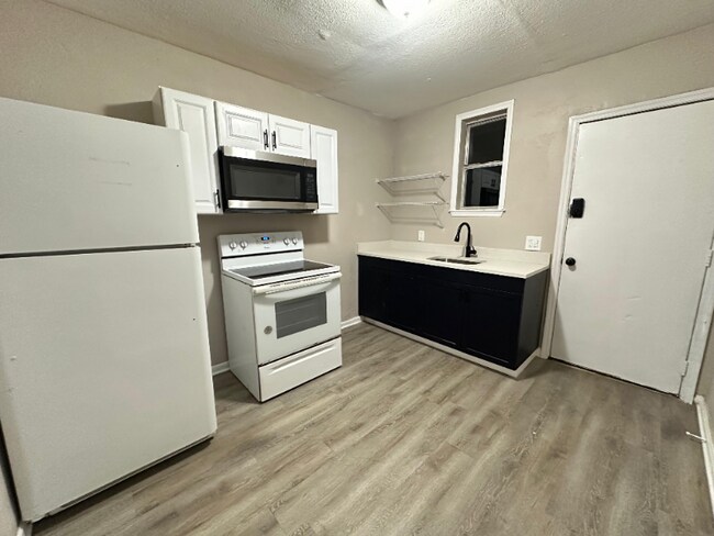 Foto del edificio - 4219 Springfield Blvd