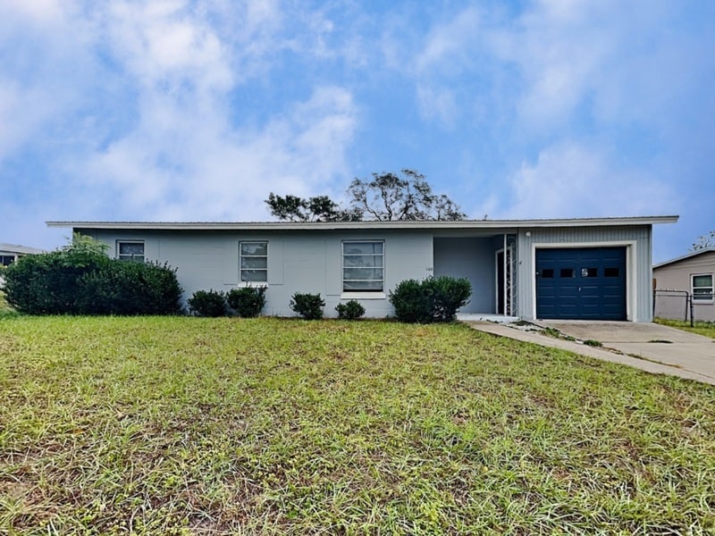 Primary Photo - 1108 Embassy Ave