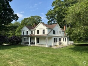 Building Photo - 6 Frisbie Rd