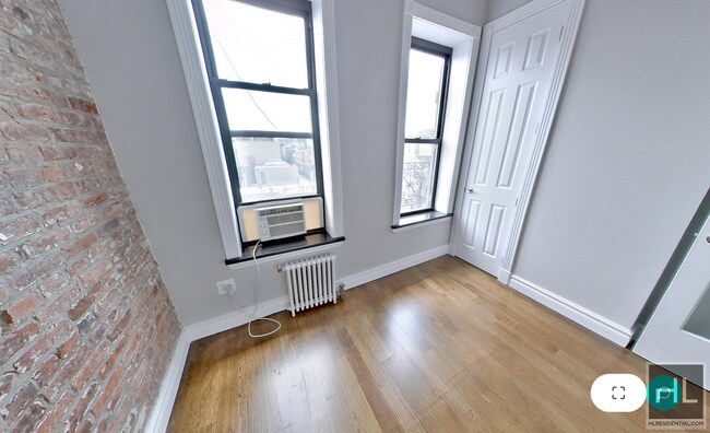 Foto del edificio - E 3RD ST.