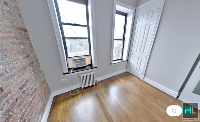 Building Photo - E 3RD ST.