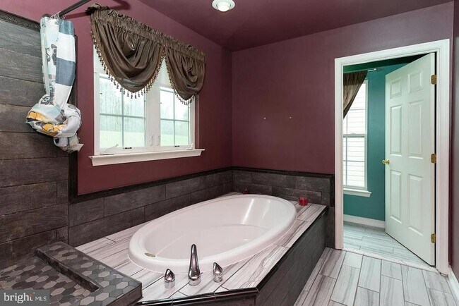 Foto del edificio - 216 Creekside Dr