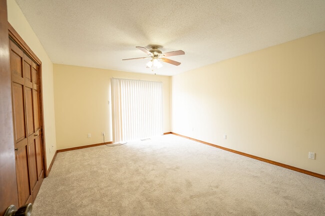 Building Photo - 5 Edgehill Cove