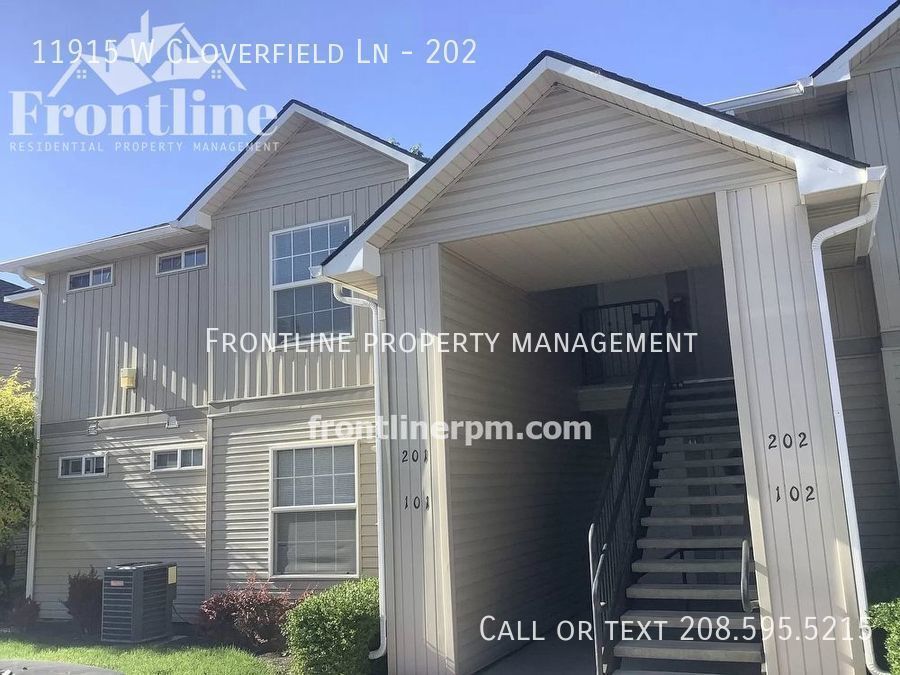 Primary Photo - Spacious 2 Bed/ 2 Bath upper Level Apartment!