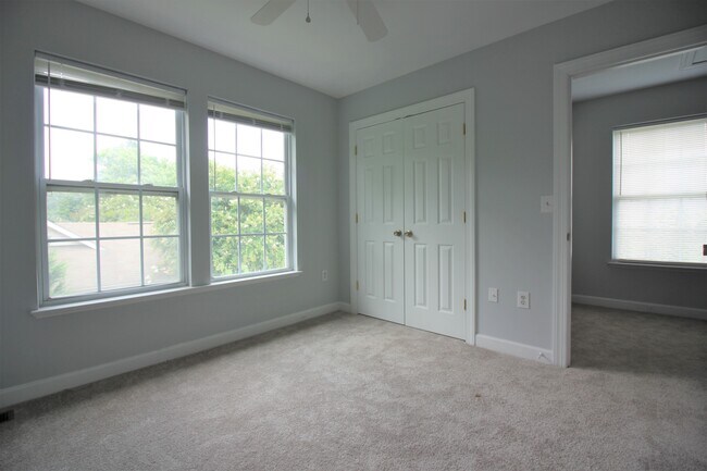 Foto del edificio - 6929 Old Concord Rd