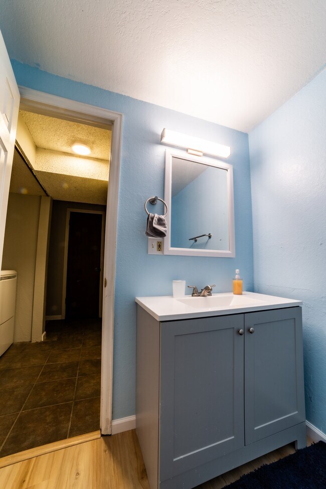 Foto del edificio - 3214 Teardrop Cir