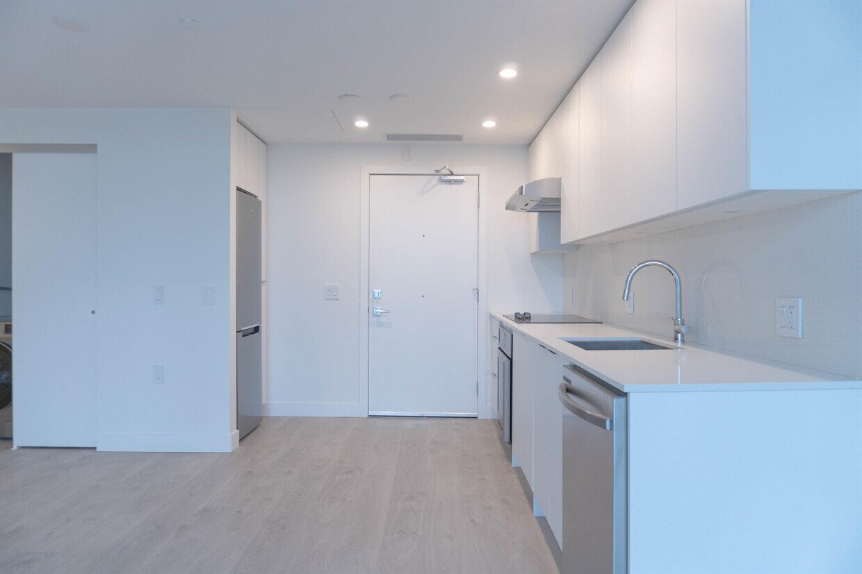 Primary Photo - 901 Lougheed Hwy.