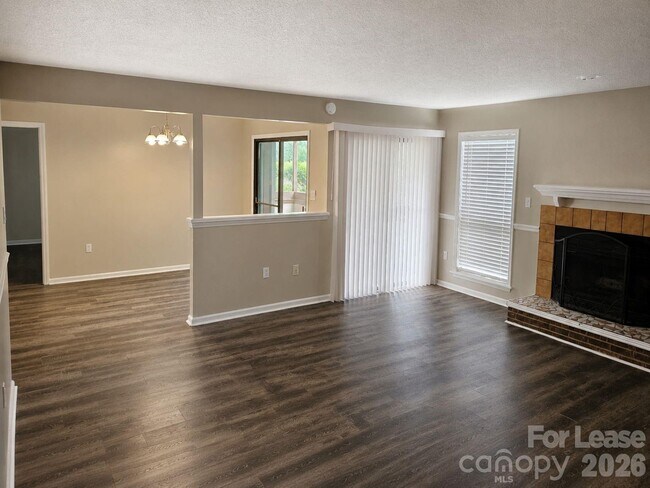 Foto del edificio - 7223 Winery Ln