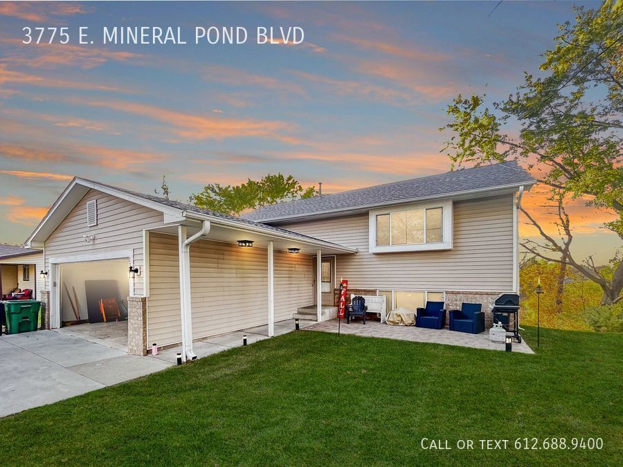 Large 4 Bed 2 Bath Home in Lovely Anoka Ne... House for Rent in Anoka