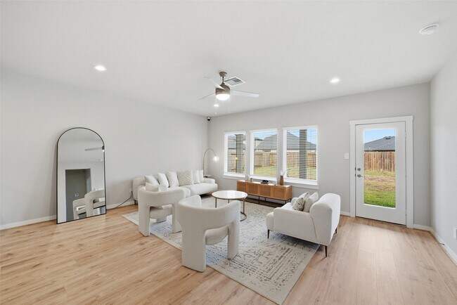 Building Photo - 28922 Yulee Mill Dr