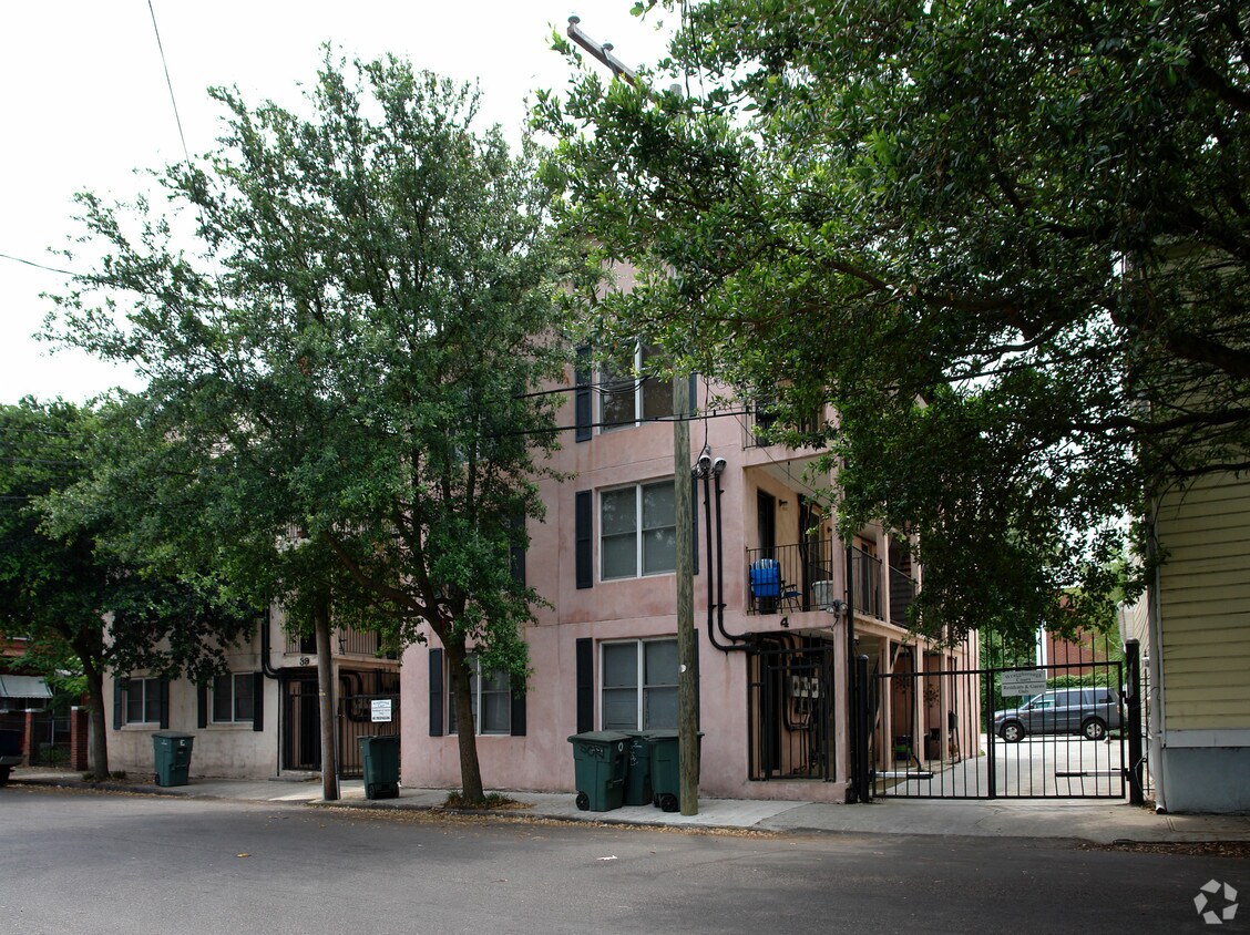 Primary Photo - Wraggborough Court