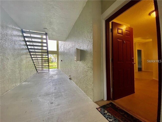 Building Photo - 5655 Bentgrass Dr