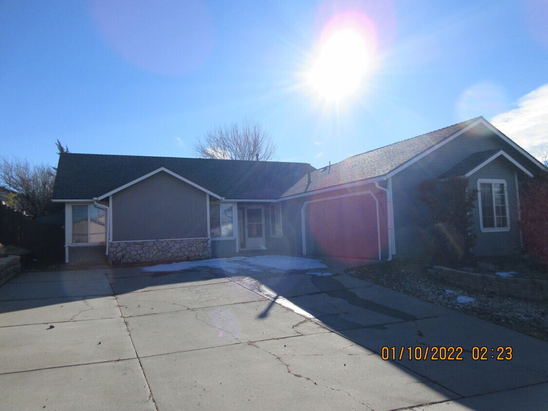 Foto principal - 1011 Sunburst Dr