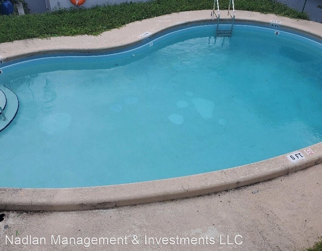 Foto del edificio - 1951 NE 167th St