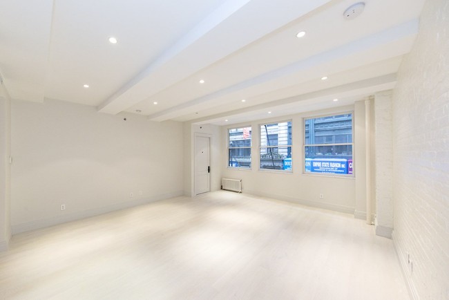Foto del edificio - 28 W 27th St