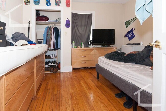 Foto del edificio - 52 Falkland St #1A Boston MA 02135