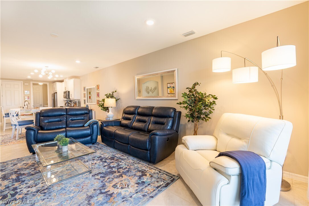 Primary Photo - 14591 Edgewater Cir