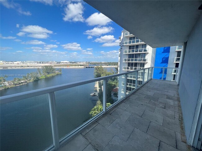 Foto del edificio - 5091 NW 7th St