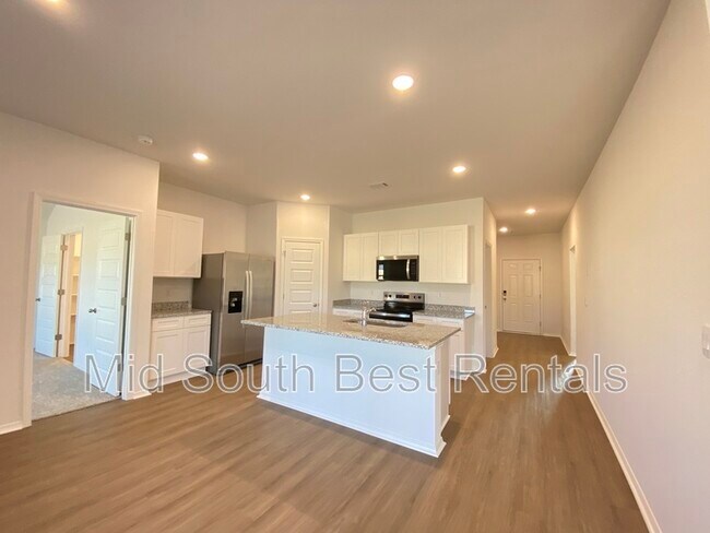 Foto del edificio - 44 Kelton Ln