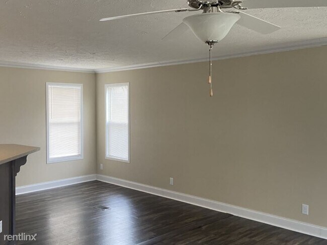 Foto del edificio - 10719 N McKinley St