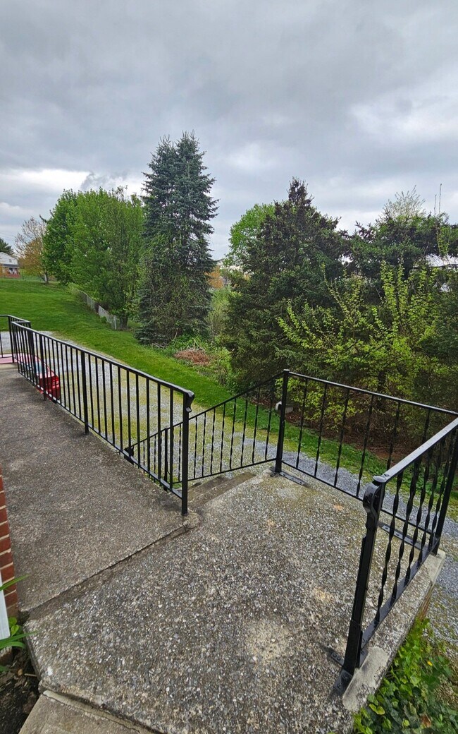 Foto del edificio - 371 Nottingham Rd
