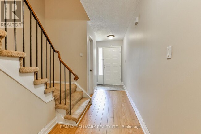 Photo du bâtiment - 5 Michael Dr