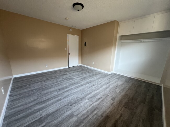 Building Photo - 11423 Eucalyptus Ave