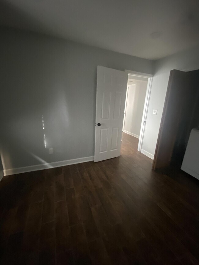 Foto del edificio - 4430 Edmund St