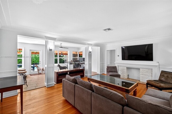 Foto del edificio - 839 NE 97th St