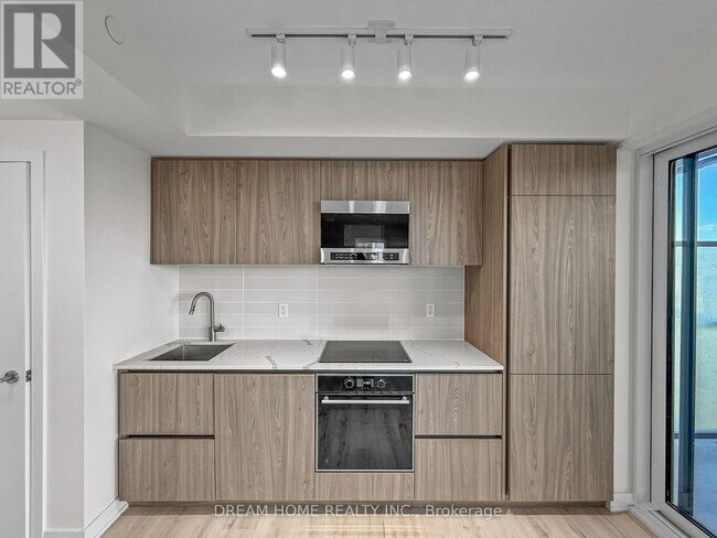 Photo du bâtiment - 120 Broadway Ave