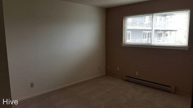 Foto del edificio - 1744 Dexter Ave N