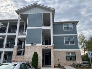 Building Photo - 4455 Reed Crk Dr