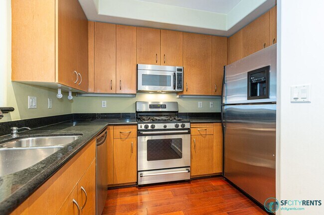 Foto del edificio - Downtown/Civic Center: Condo near Hayes Valley w/ Private Patio, Google Fiber & Garage Parking
