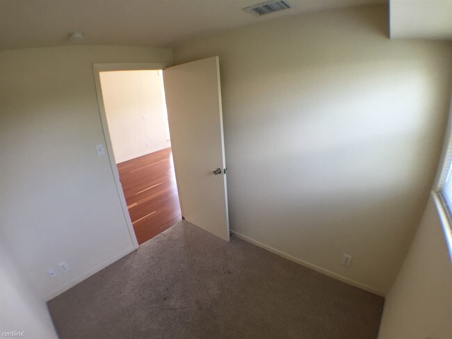 Building Photo - 1 br, 1 bath  - 2706 Cole St