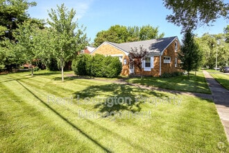 Building Photo - 1771 Harrodsburg Rd