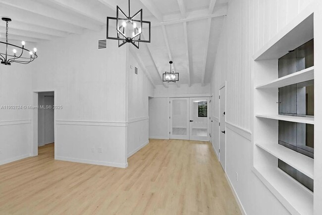 Building Photo - 5191 SW 67th Ave