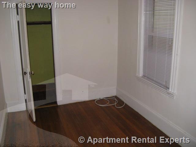 Building Photo - 104 Conwell Ave