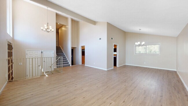 Foto del edificio - 6751 Auburn Dr