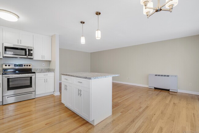 Foto del edificio - 115 S Main St