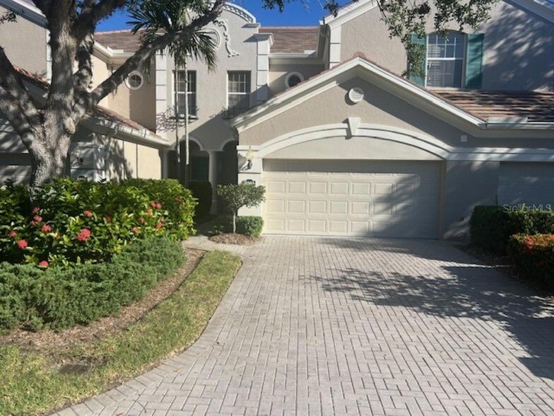 Foto principal - 5264 Bouchard Cir